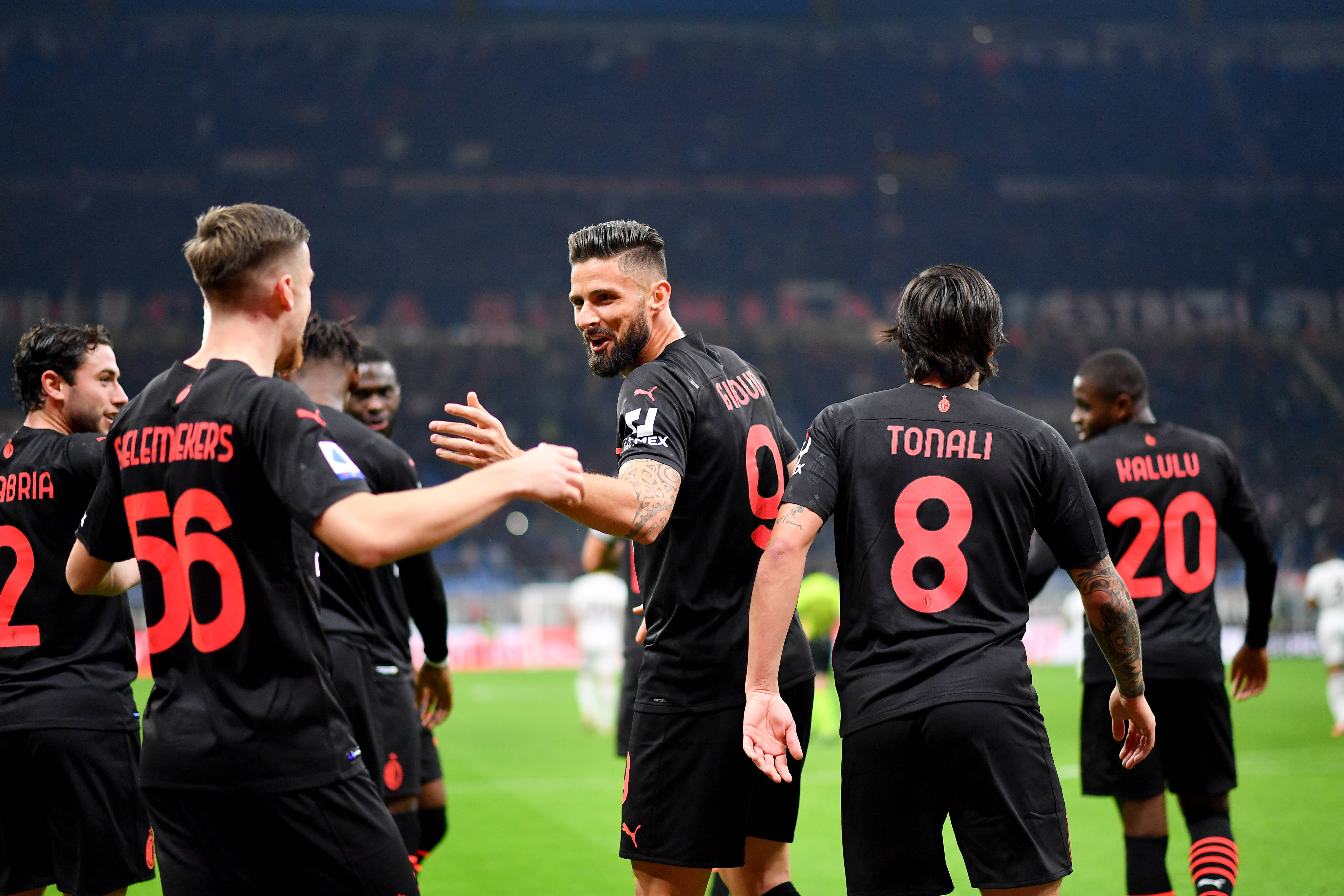 中超联赛总结：积分榜前三分析,（中超赛季回顾：积分榜前三队深度解读）