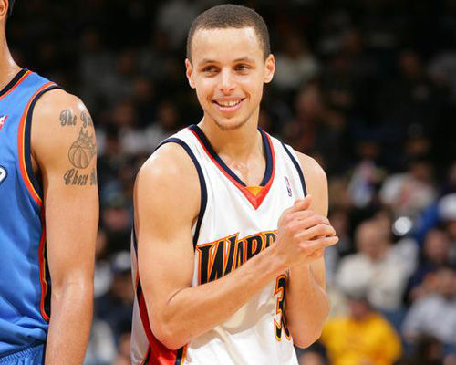 艾顿：我来湖人是填补空缺的，他们长期缺少攻守兼备的大个子（艾顿：加盟湖人是为补短板，球队长期缺少攻防一体的内线）