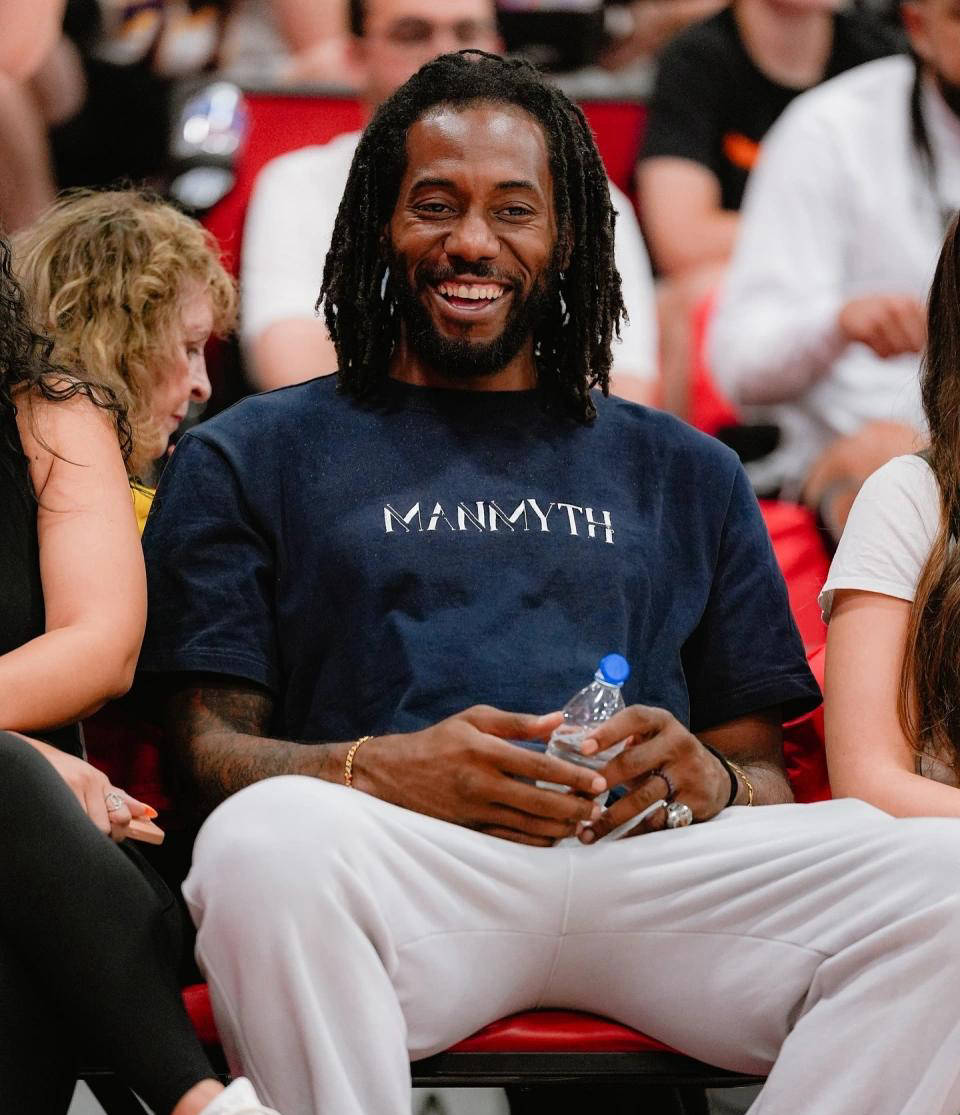 东契奇34+12+7独享历史第1，艾顿两双里夫斯33分，湖人轻取鹈鹕（东契奇34+12+7升至历史第一，艾顿两双、里夫斯33分，湖人轻松击败鹈鹕）