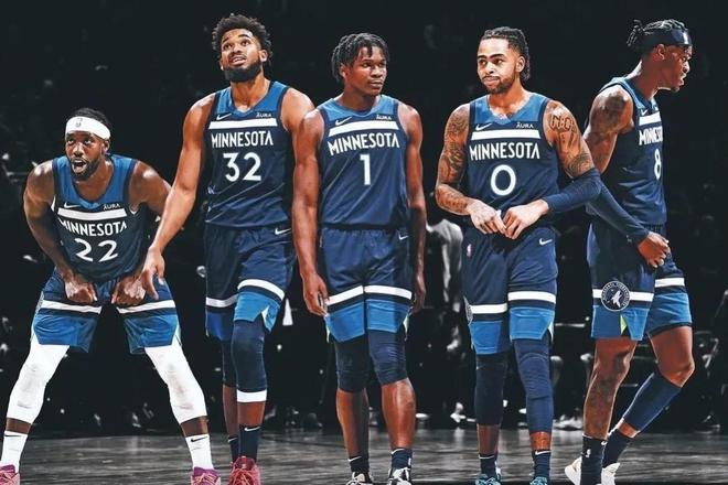 减压，图片报：多特高层几乎每周都与乔布进行单独交流（《图片报》：为减压，多特高层几乎每周与乔布单独沟通）