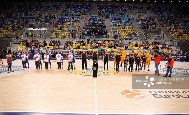 足协官方：征集2026赛季足协杯资格赛承办地，比赛1月举行（中国足协公告：面向社会征集2026赛季足协杯资格赛承办城市，赛事将于1月开赛）