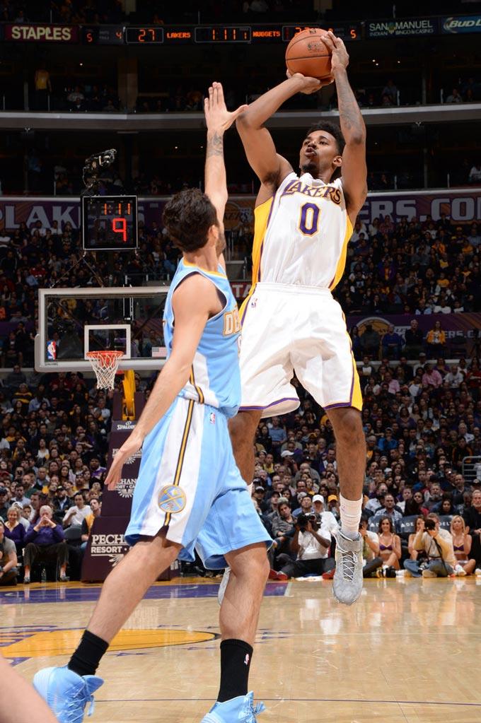 海港发文祝福奥斯卡：艰难时刻会过去，我们与功勋队长同在（海港声援奥斯卡：困境终将过去，功勋队长我们与你同在）