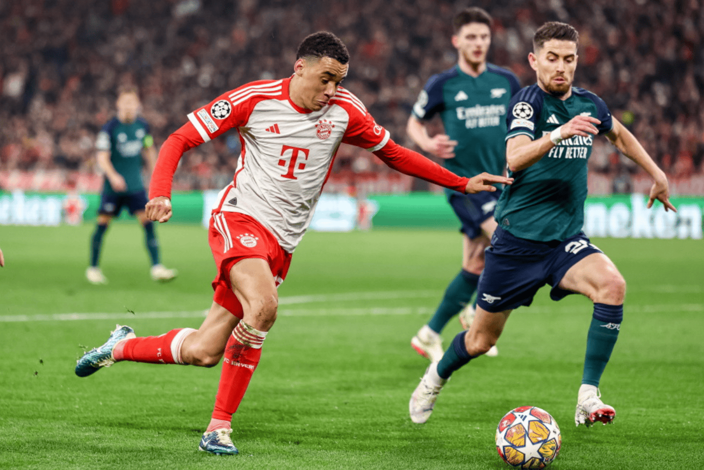 半场：拜仁1-1圣保利，格雷罗扳平，卡尔中柱，洪通吉破门+伤退（半场战报：拜仁1-1圣保利，卡尔中柱，洪通吉进球后伤退，格雷罗扳平）