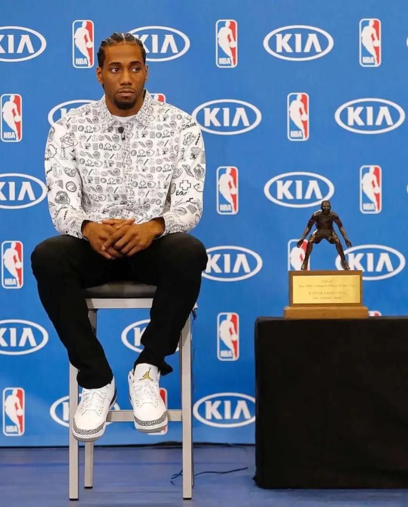 官方：马特拉齐、卡伦布等将担任世预赛附加赛抽签嘉宾（官方宣布：马特拉齐、卡伦布等受邀担任世预赛附加赛抽签仪式嘉宾）