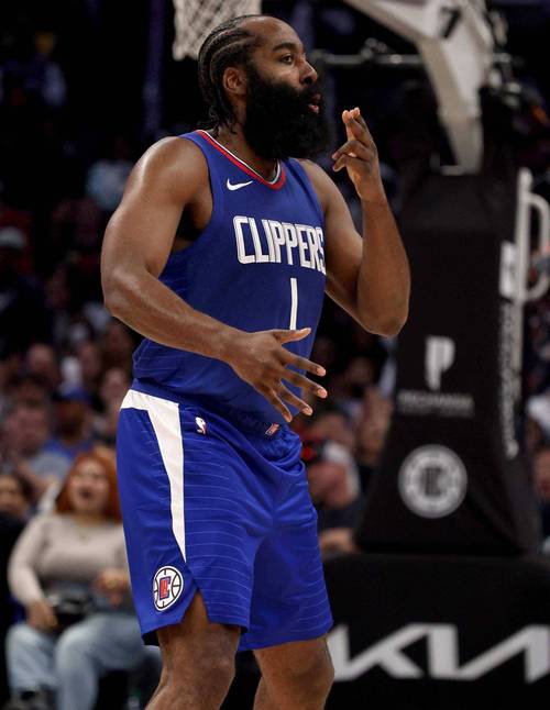 杜兰特篮下强打稳定胜局（杜兰特篮下强攻锁定胜局）