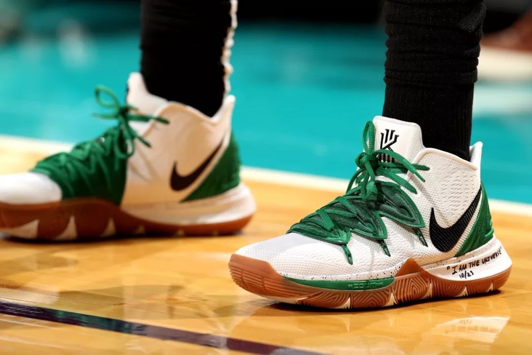 欧冠联赛阶段第5轮 利物浦 1-4 PSV埃因霍温（欧冠第5轮：利物浦1-4不敌PSV埃因霍温）