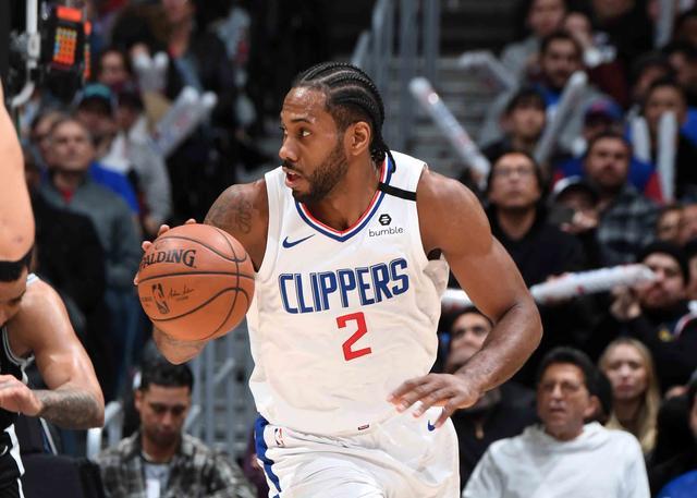 TA：阿莫林希望引进中场；曼联是否签门将取决于巴因迪尔未来（TA：阿莫林意在补强中场；曼联是否引进门将取决于巴因迪尔去留）