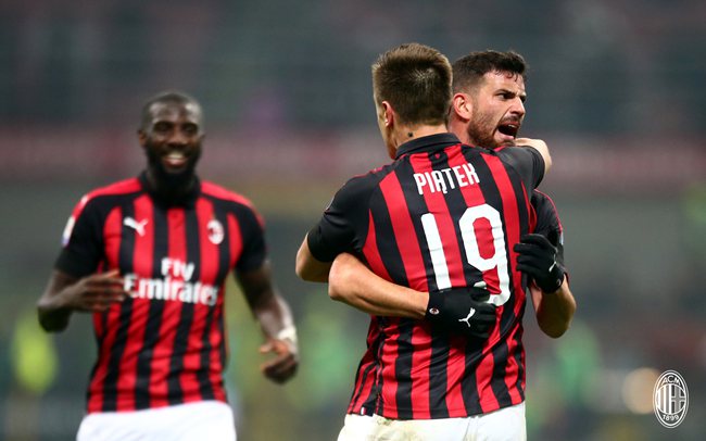 穆帅：我和孔蒂不是朋友，他是顶级教练但我不清楚他的为人（穆帅：与孔蒂算不上朋友，他是顶级主帅，但其为人我不甚了解）