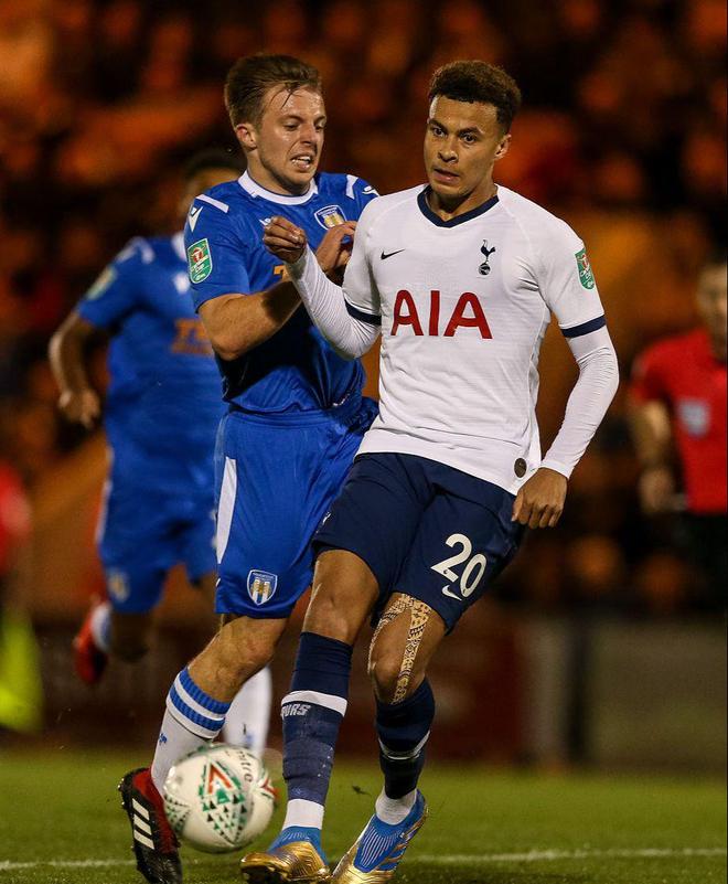 博主：此前确定不再续约的古加将于明日凌晨携家人返回葡萄牙（据博主消息，已确定不续约的古加将于明日凌晨与家人启程回葡萄牙）