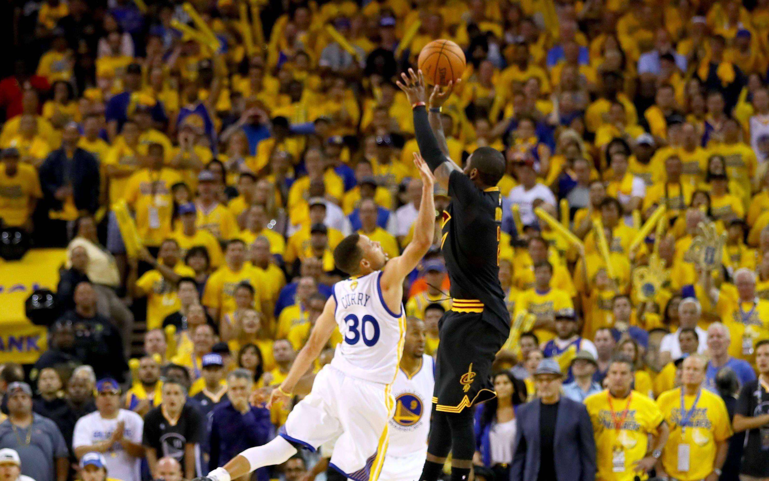 拜仁德甲时代第二次取得15连胜，上一次是在弗里克执教时期（拜仁德甲再度豪取15连胜，上一次是在弗里克执教时期）